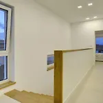 In With Swimming Pool * プーラ
