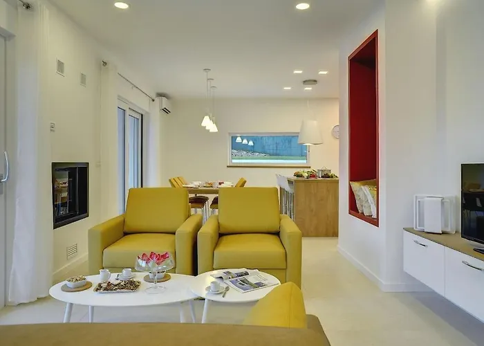 In Pula With Swimming Pool * Пула